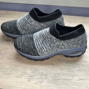 New Without Tags Stretch Knit Hyper Memory Foam Platform Sneakers Shoes